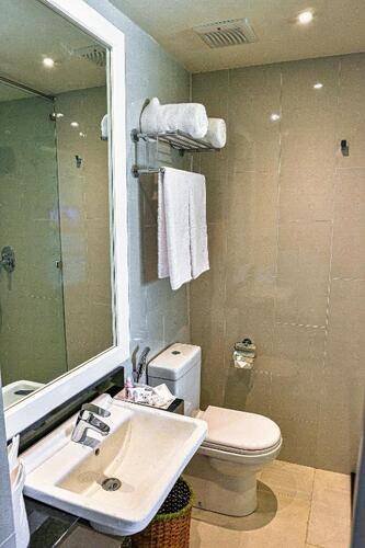 Earls Regent Negombo
