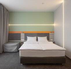 $item['hotel']['name']