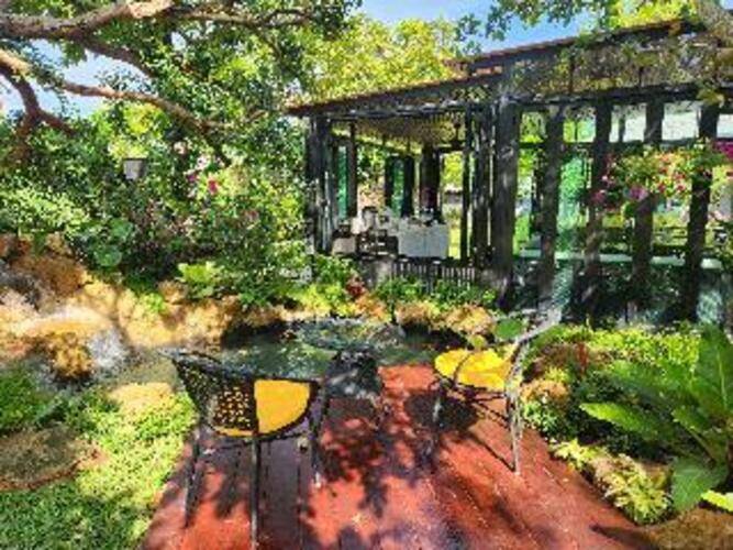 Baan Nern Khao Resort