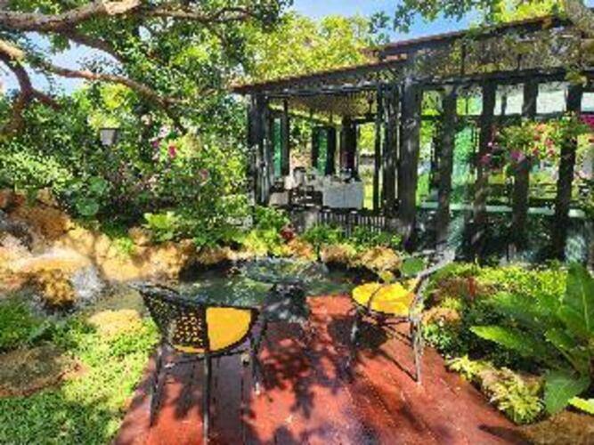 Baan Nern Khao Resort