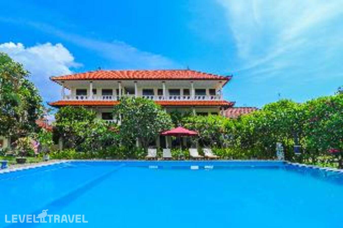Отель Oyo 2184 Nan Berlian Inn — Семиньяк, Индонезия