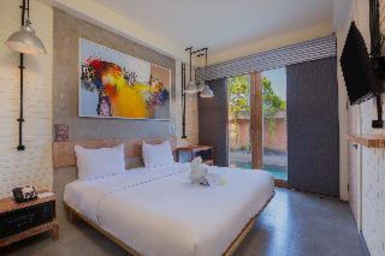 Frii Bali Echo Beach