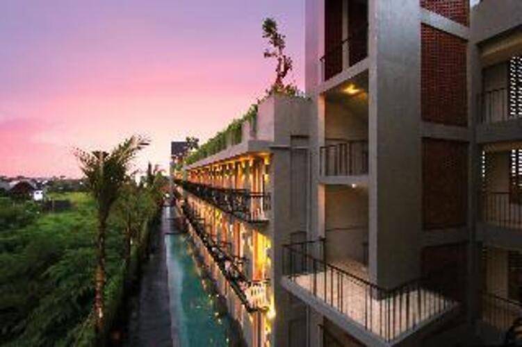 Frii Bali Echo Beach