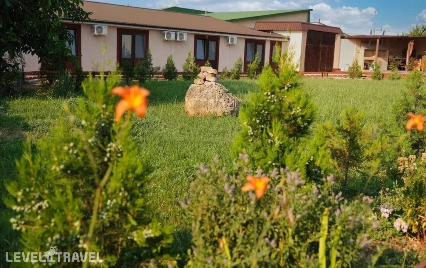 фотографии отеля Уютный Остров в Россия(Саки) - фото №20