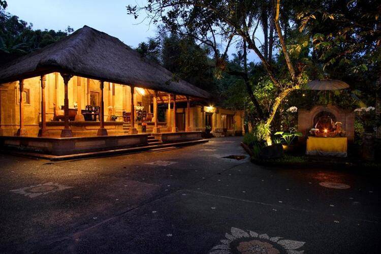 Arma Museum And Resort