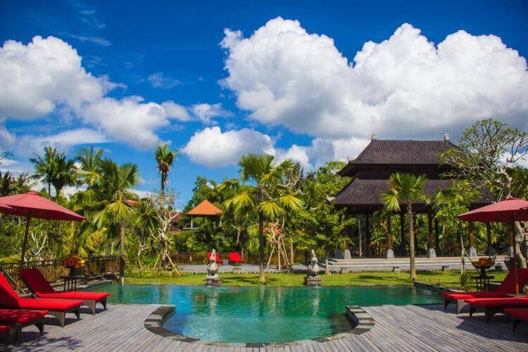 Arma Museum And Resort