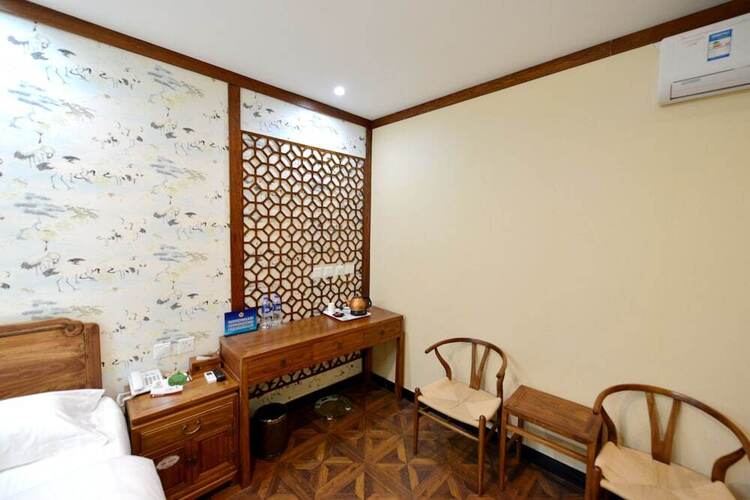 East Hotel The Forbidden City Drum Tower