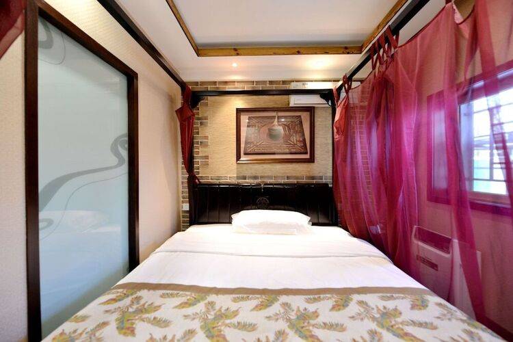 East Hotel The Forbidden City Drum Tower