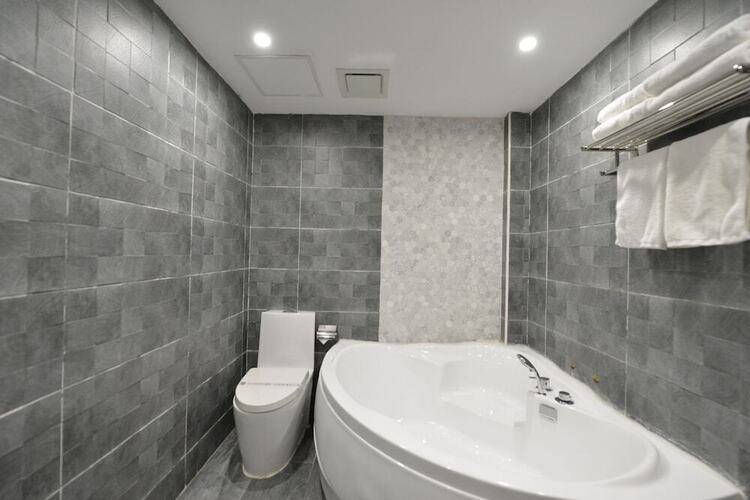 East Hotel The Forbidden City Drum Tower