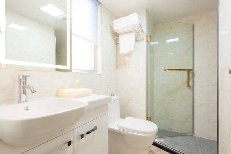 Guangzhou Compass Hotel