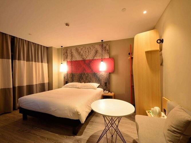 Ibis Shanghai New Hongqiao