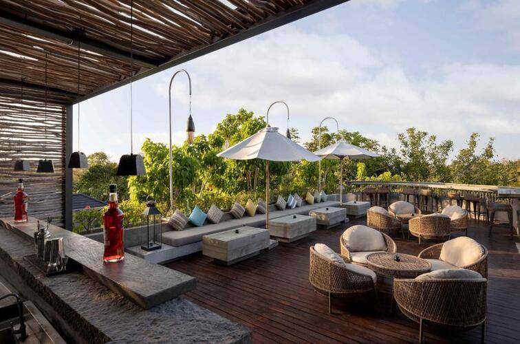 Cross Bali Breakers Resort