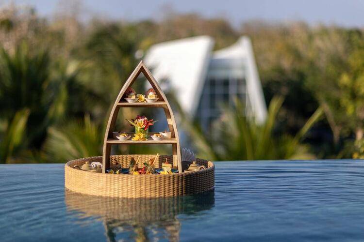 Cross Bali Breakers Resort