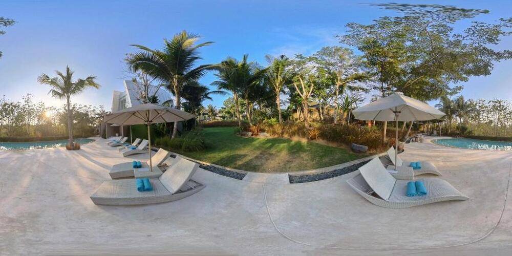 Cross Bali Breakers Resort