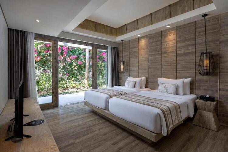 Cross Bali Breakers Resort