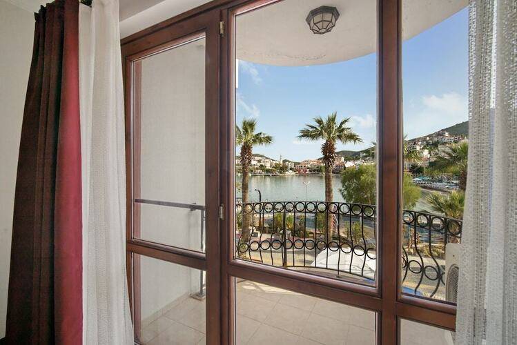 Fora Apart Hotel