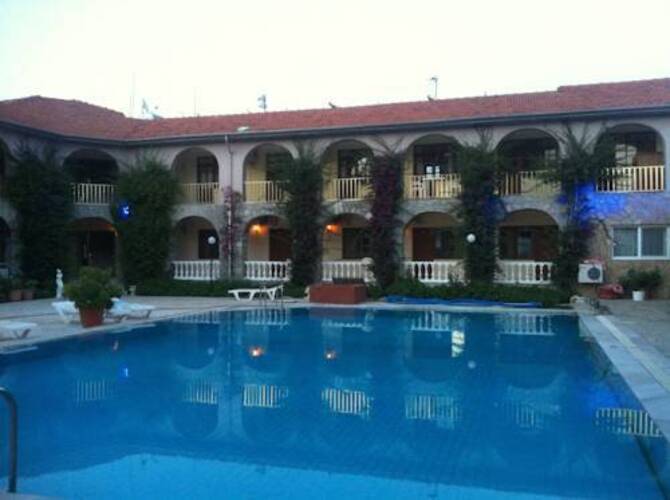 Burc Hotel
