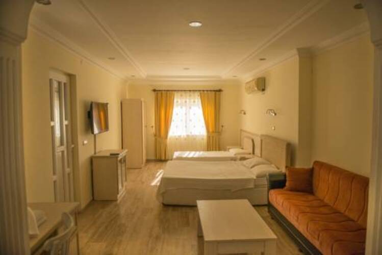 Burc Hotel