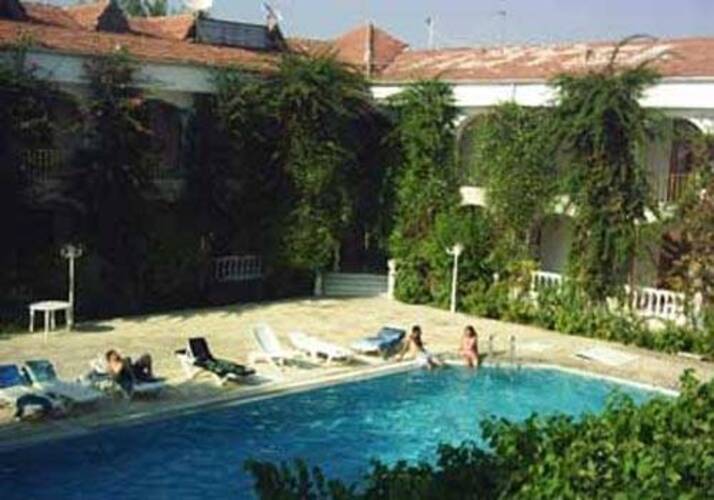 Burc Hotel