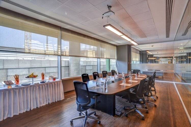Tav Airport Hotel Izmir