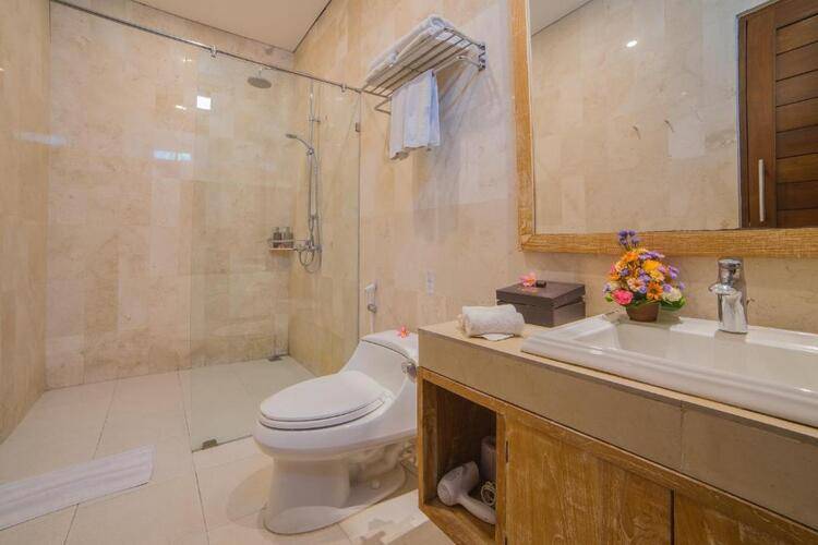 Grand Kesambi Resort And Villa