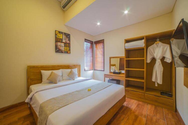 Grand Kesambi Resort And Villa