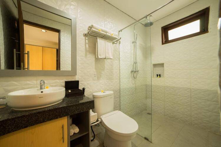 Grand Kesambi Resort And Villa