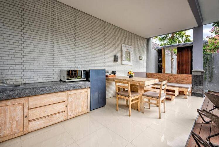 Grand Kesambi Resort And Villa