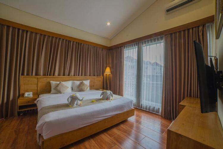 Grand Kesambi Resort And Villa