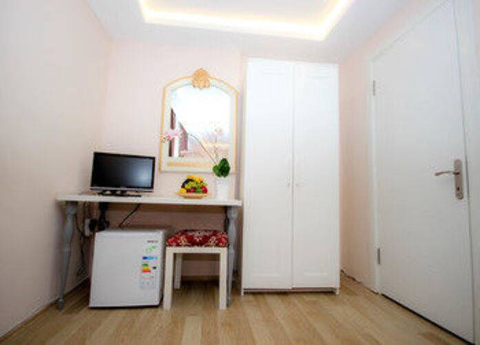 Mini House