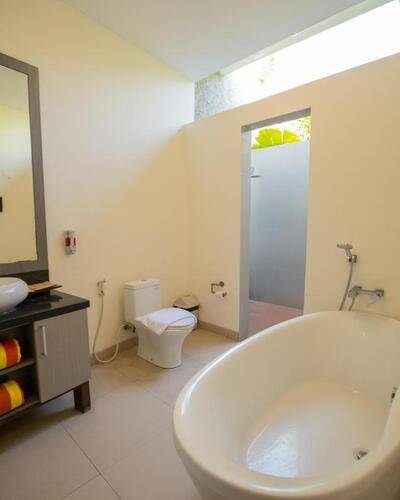 Luxotic Private Villa And Resort