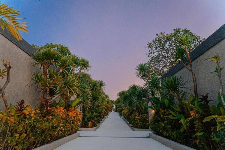 Luxotic Private Villa And Resort