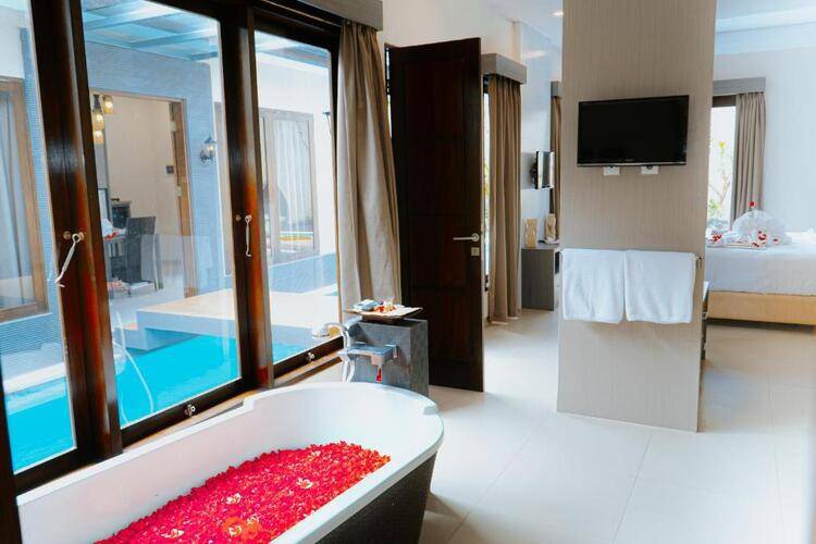 Luxotic Private Villa And Resort