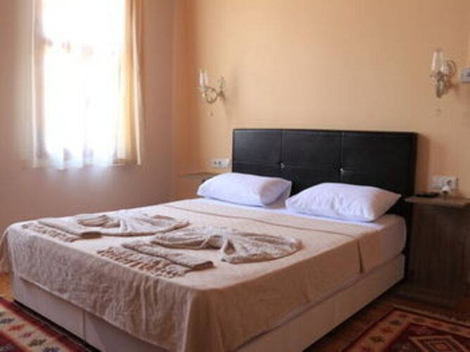 Otel Wood House