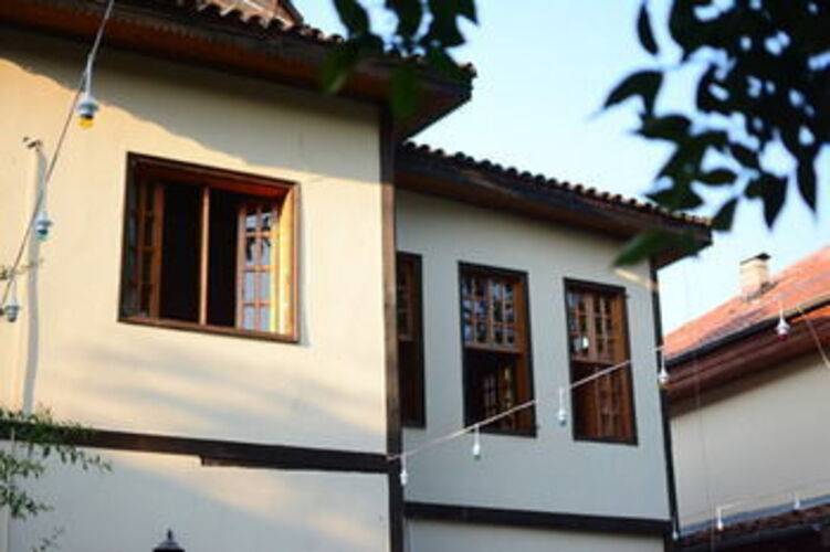 Otel Wood House