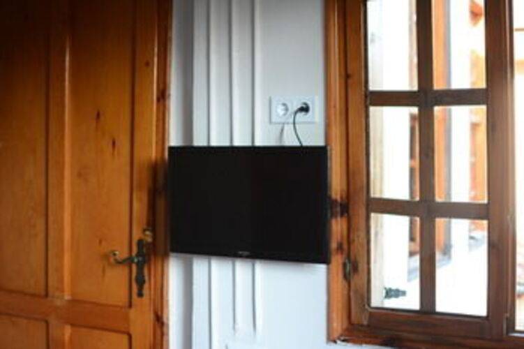 Otel Wood House