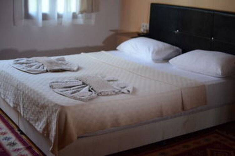 Otel Wood House