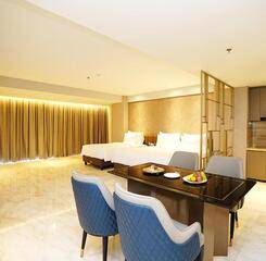 $item['hotel']['name']