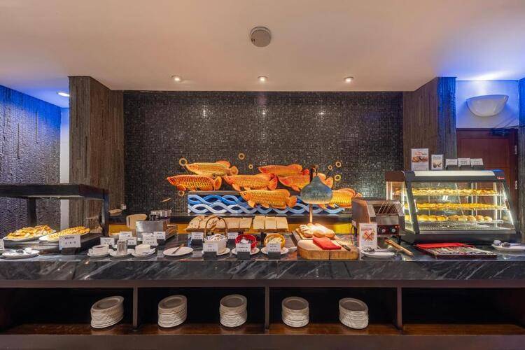 Prime Plaza Hotel