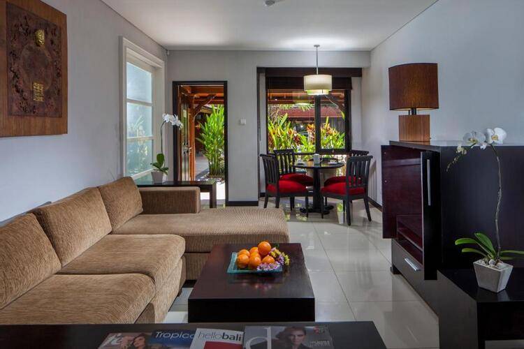 Prime Plaza Hotel