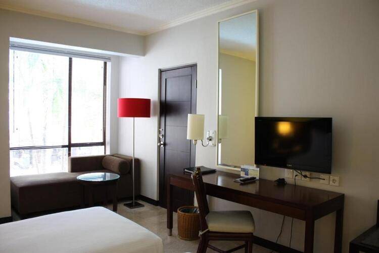 Prime Plaza Hotel