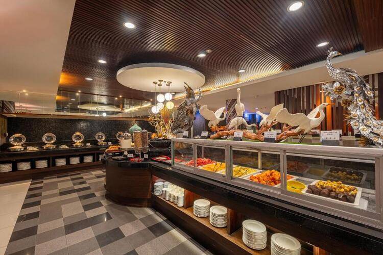 Prime Plaza Hotel