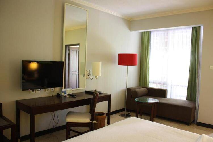 Prime Plaza Hotel