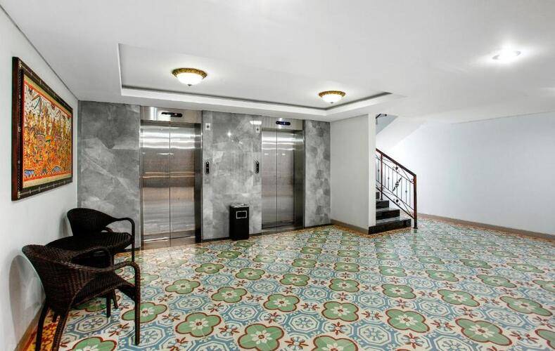 Puri Saron Lovina Hotel