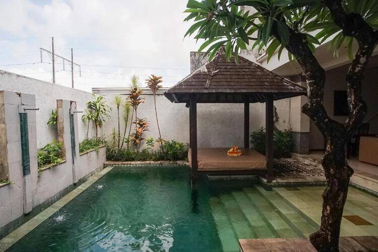 Queen Rose Villa & Spa By Zuzu