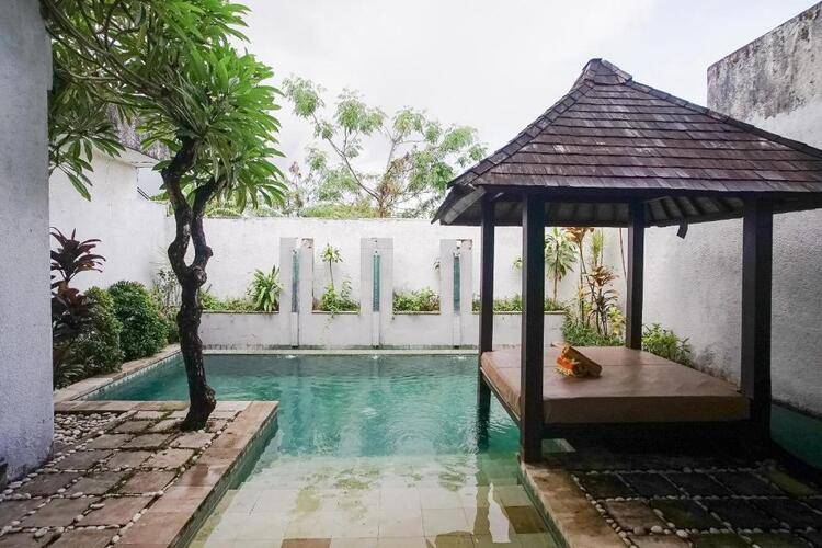 Queen Rose Villa & Spa By Zuzu