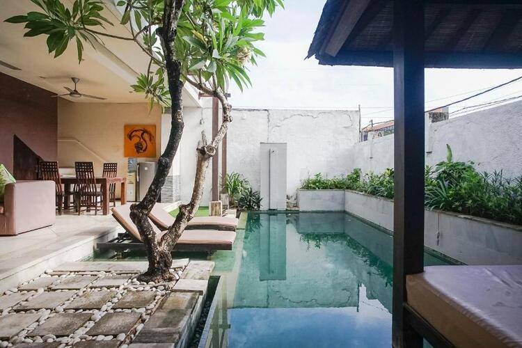 Queen Rose Villa & Spa By Zuzu