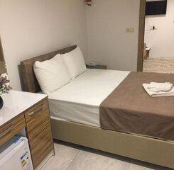 $item['hotel']['name']