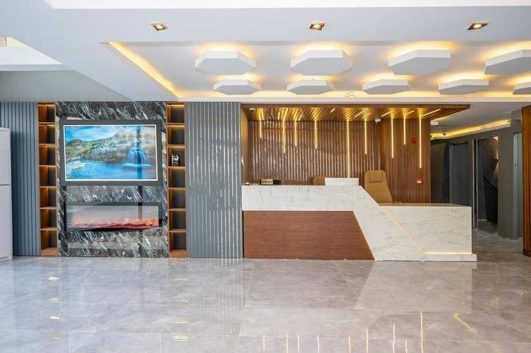 Luxury Airport Hotel