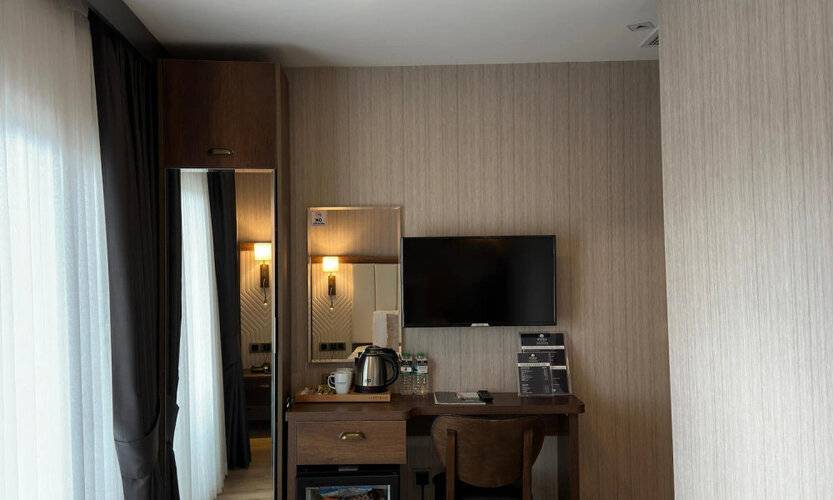 Trademark Collection By Wyndham Operla Airport Hotels